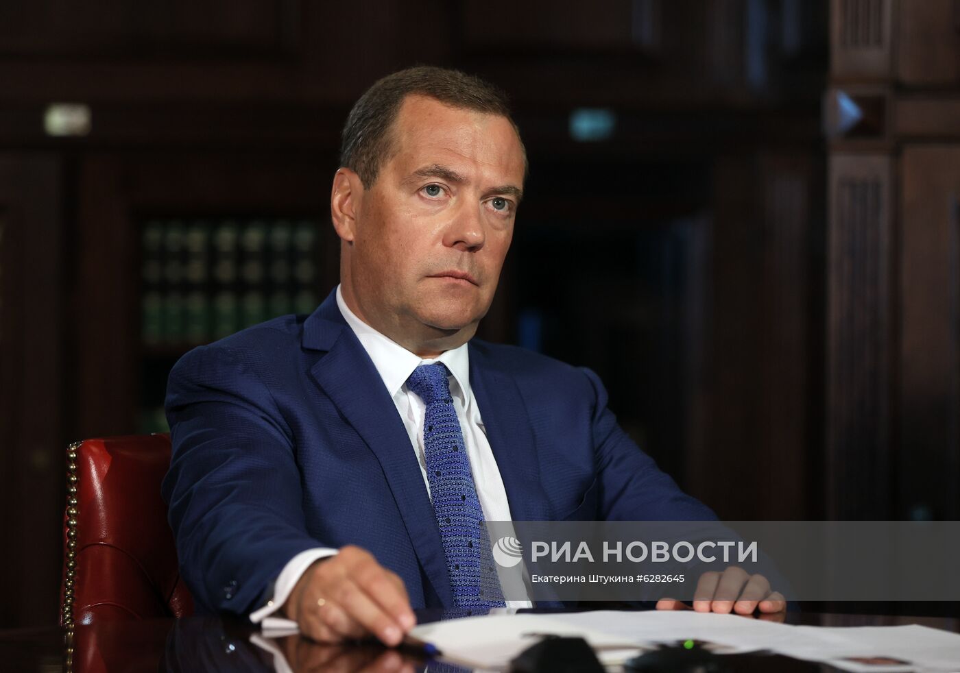 Заместитель председателя Совбеза РФ Д. Медведев дал интервью ИД "Комсомольская правда"