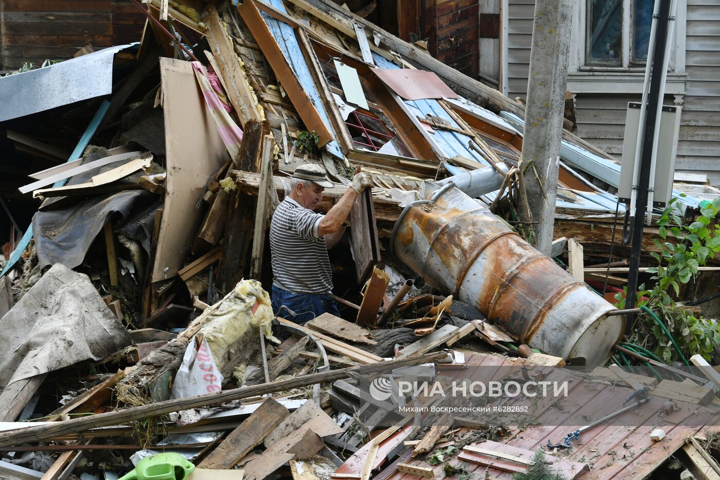 Последствия прорыва дамбы в Подмосковье