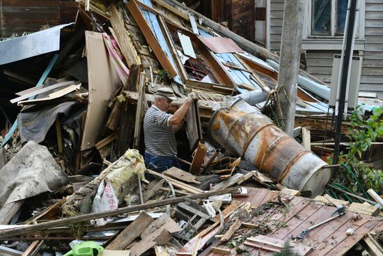 Последствия прорыва дамбы в Подмосковье