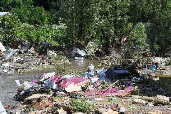 Последствия прорыва дамбы в Подмосковье