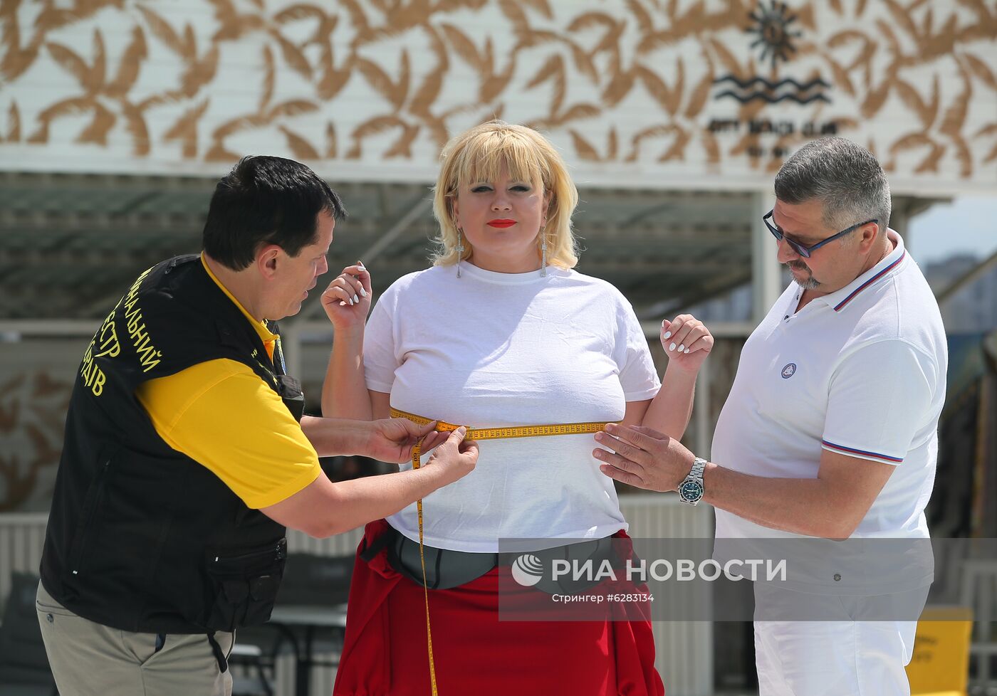 Регистрация рекорда самой большой груди на Украине