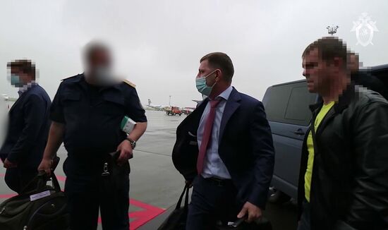 Губернатора Хабаровского края Сергея Фургала доставили в Москву