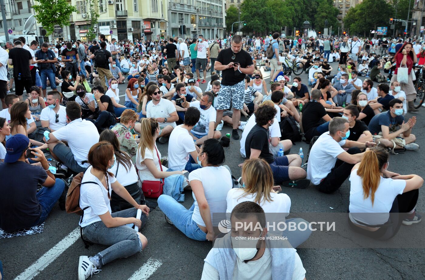 Протесты в Белграде