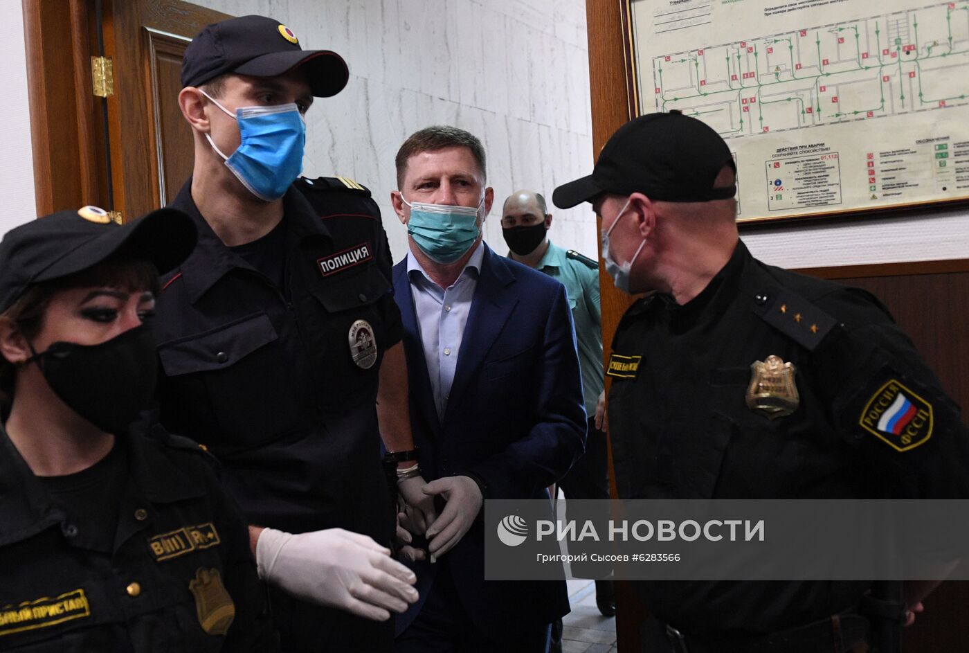 Избрание меры пресечения губернатору Хабаровского края С. Фургалу