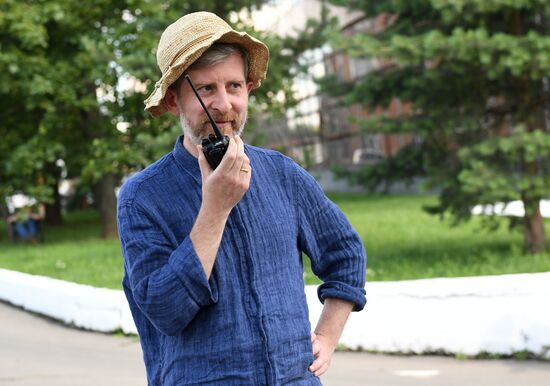 Возобновление съемок фильма "Белый снег"