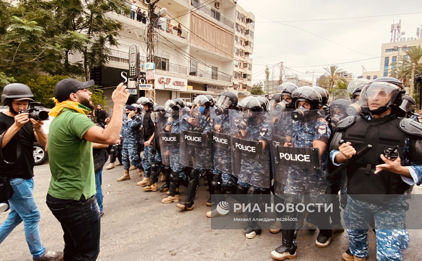 Акция протеста у посольства США в Ливане