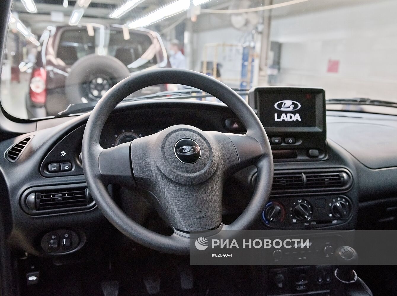 "АвтоВАЗ" начал выпускать внедорожники Niva под маркой Lada