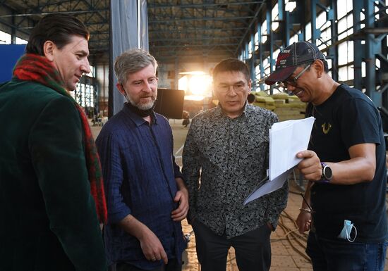 Возобновление съемок фильма "Белый снег"