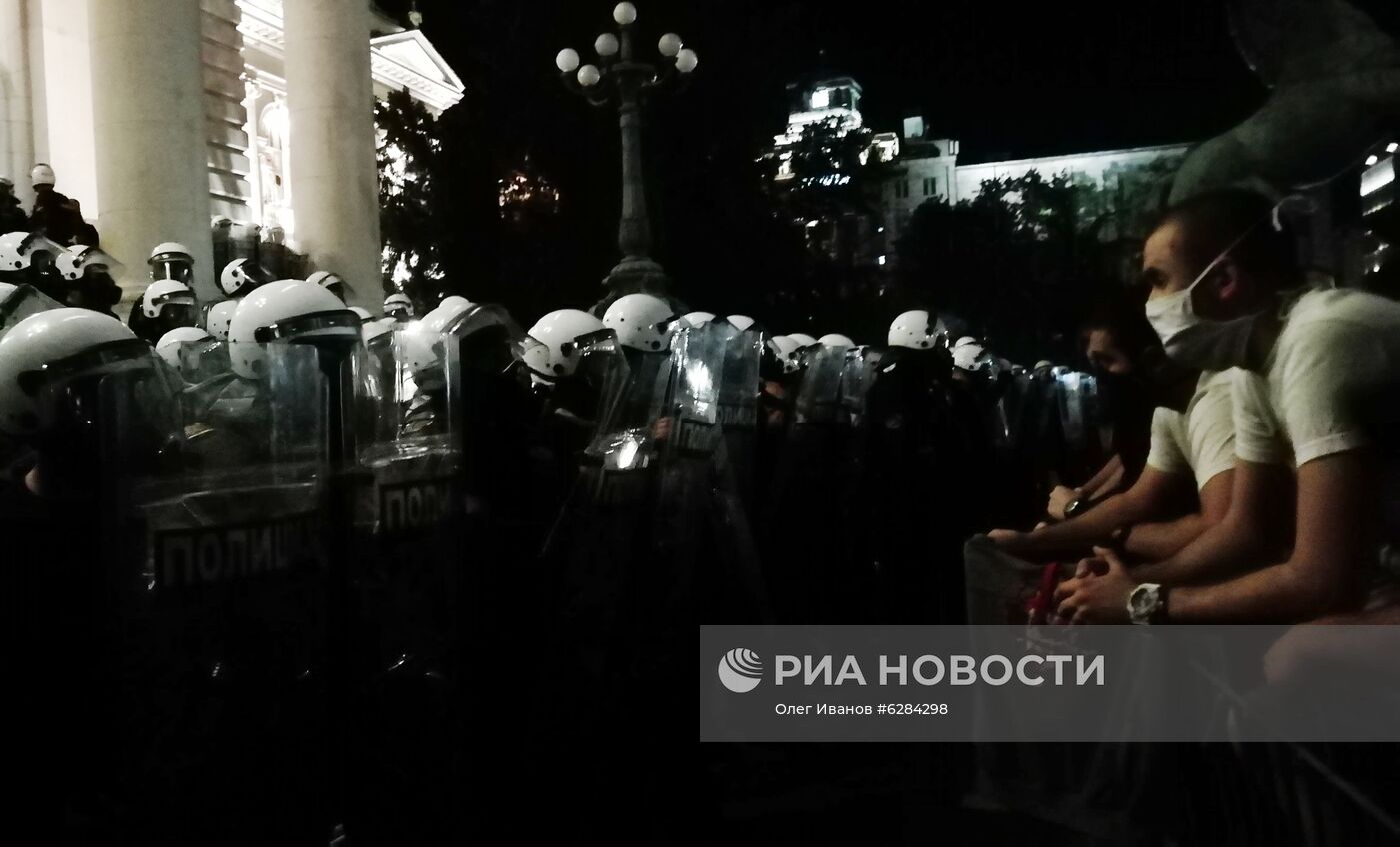 Протесты в Белграде