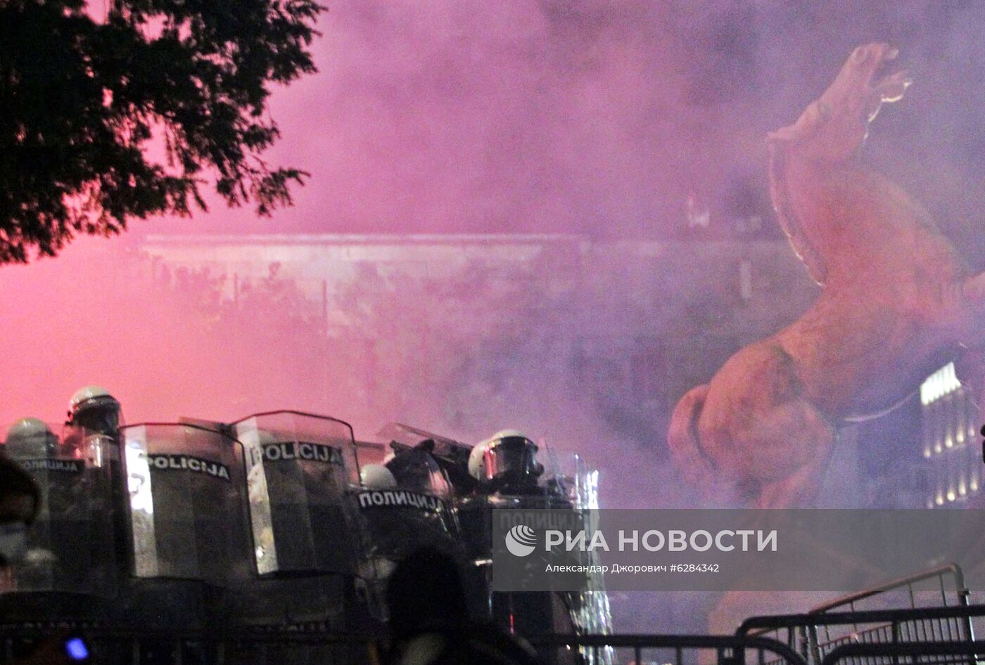 Протесты в Белграде