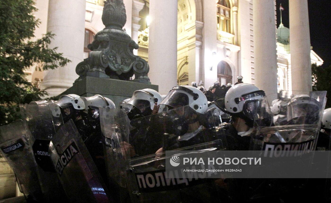Протесты в Белграде