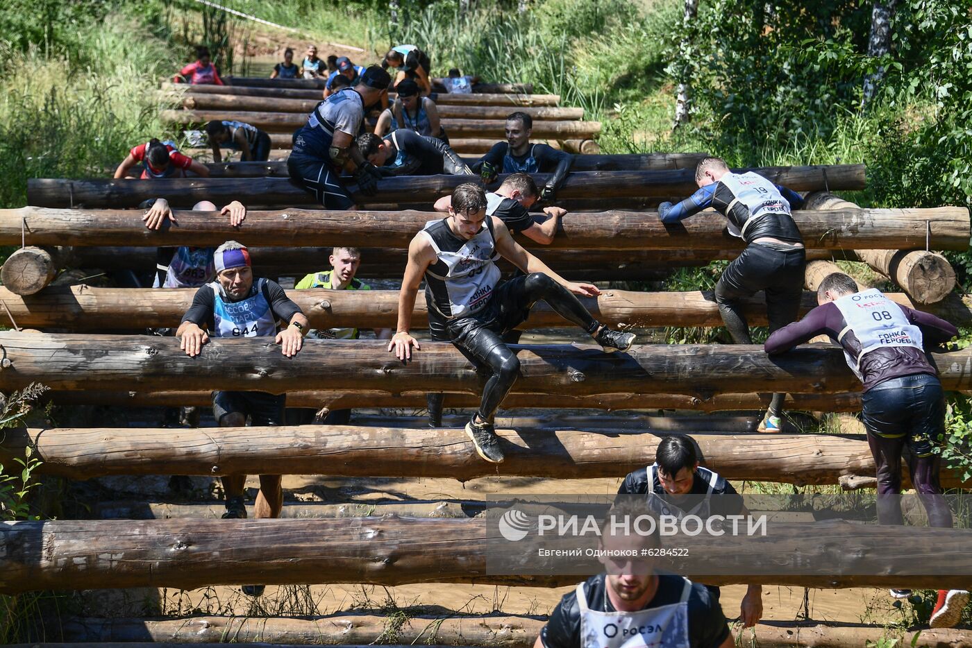 Военно-спортивная игра "Гонка героев" в Подмосковье 