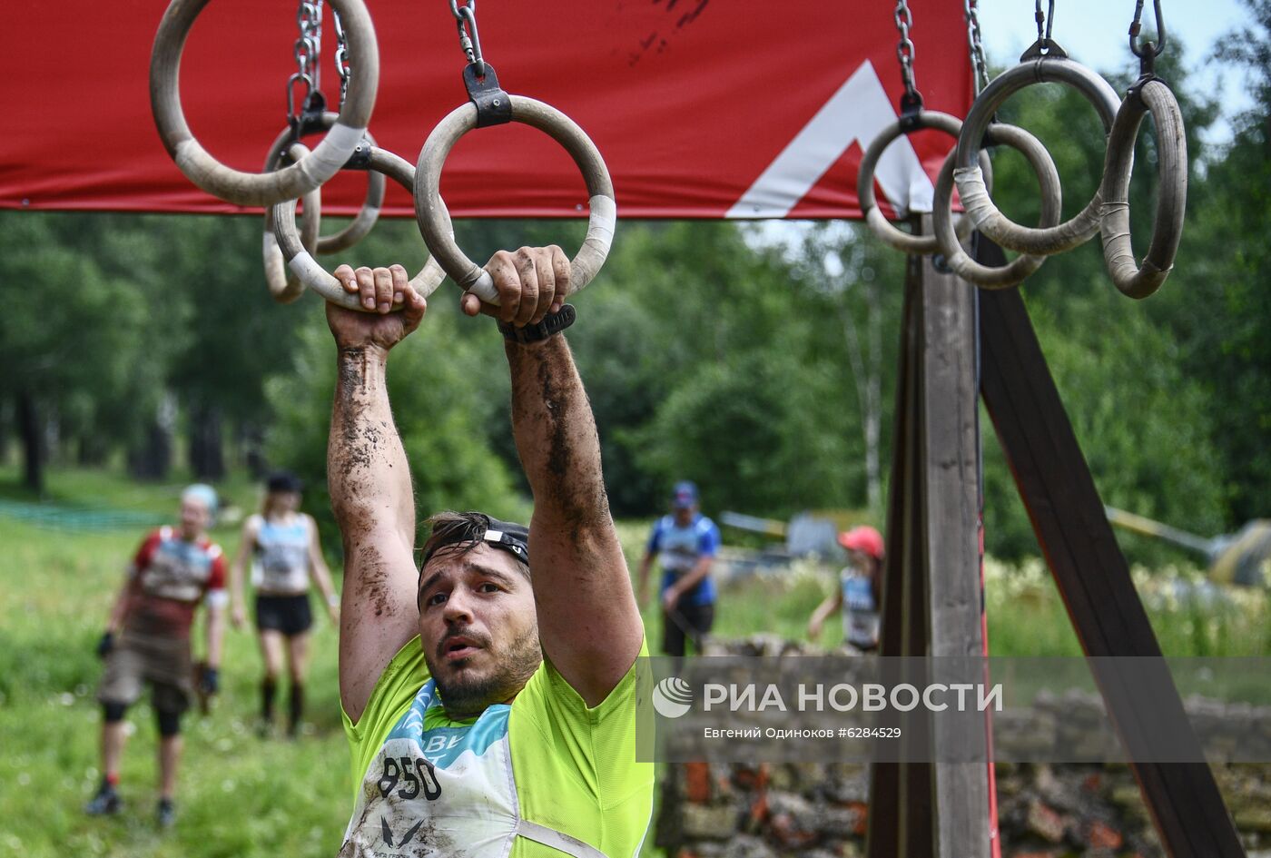 Военно-спортивная игра "Гонка героев" в Подмосковье 