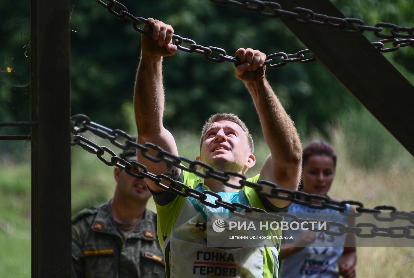 Военно-спортивная игра "Гонка героев" в Подмосковье 