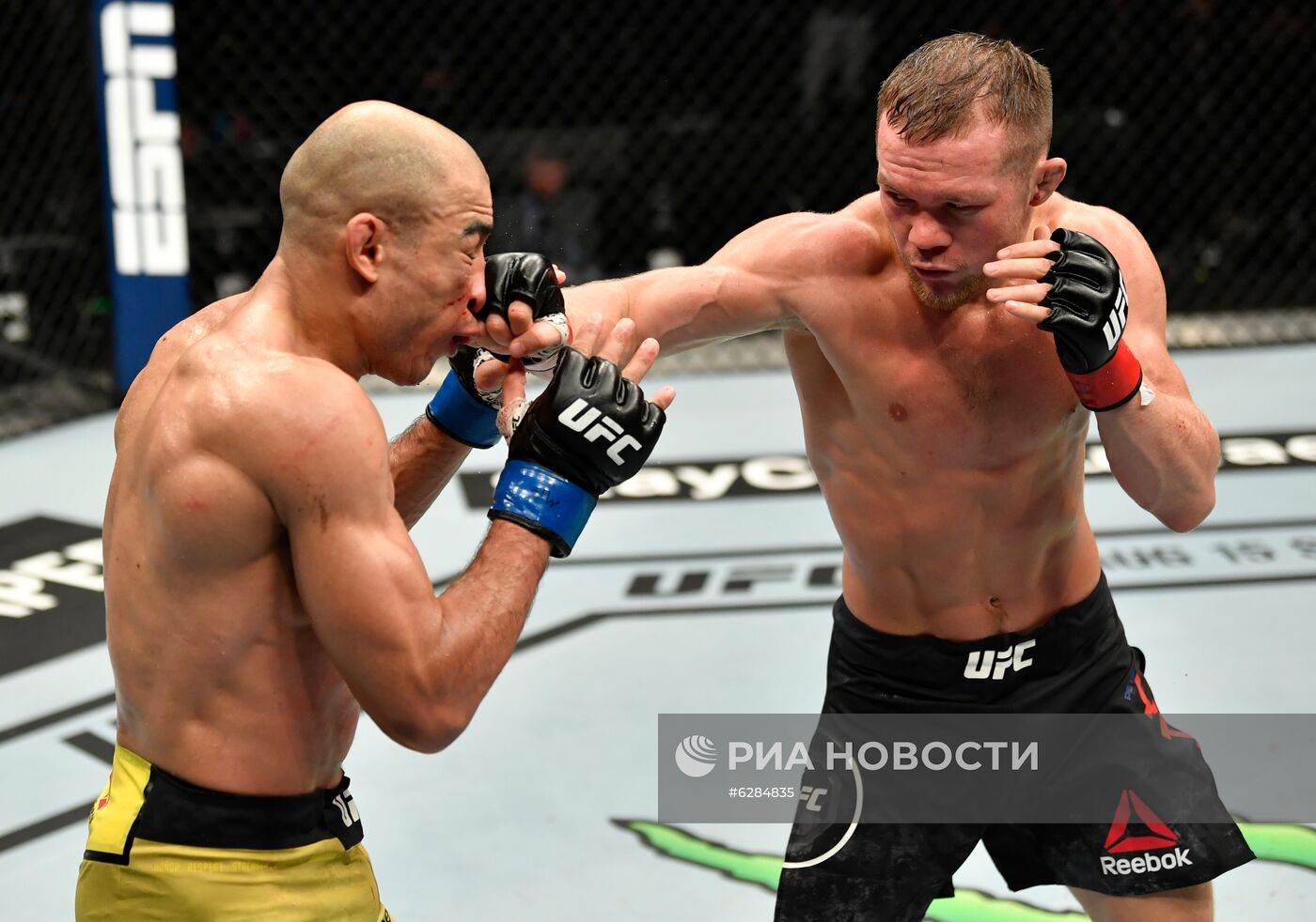 Пётр Ян стал чемпионом UFC в легчайшем весе