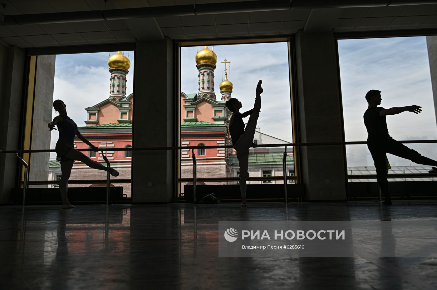 Репетиция в театре "Кремлевский балет"