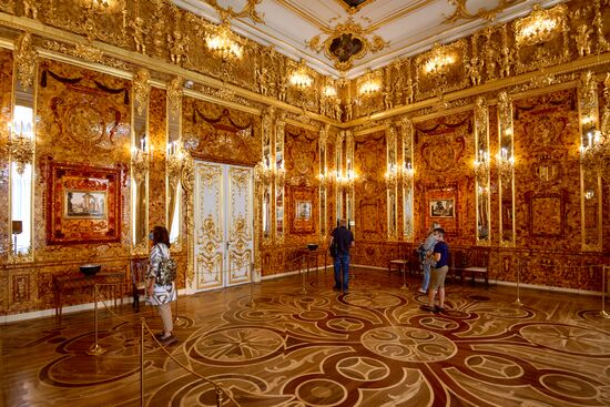 Музей-заповедник "Царское Село" под Петербургом открыл свои парки для посетителей