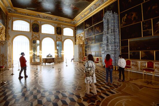 Музей-заповедник "Царское Село" под Петербургом открыл свои парки для посетителей