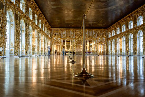 Музей-заповедник "Царское Село" под Петербургом открыл свои парки для посетителей