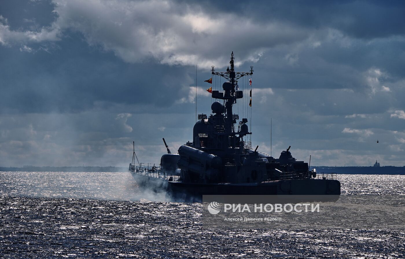 Репетиция парада в честь Дня Военно-морского флота