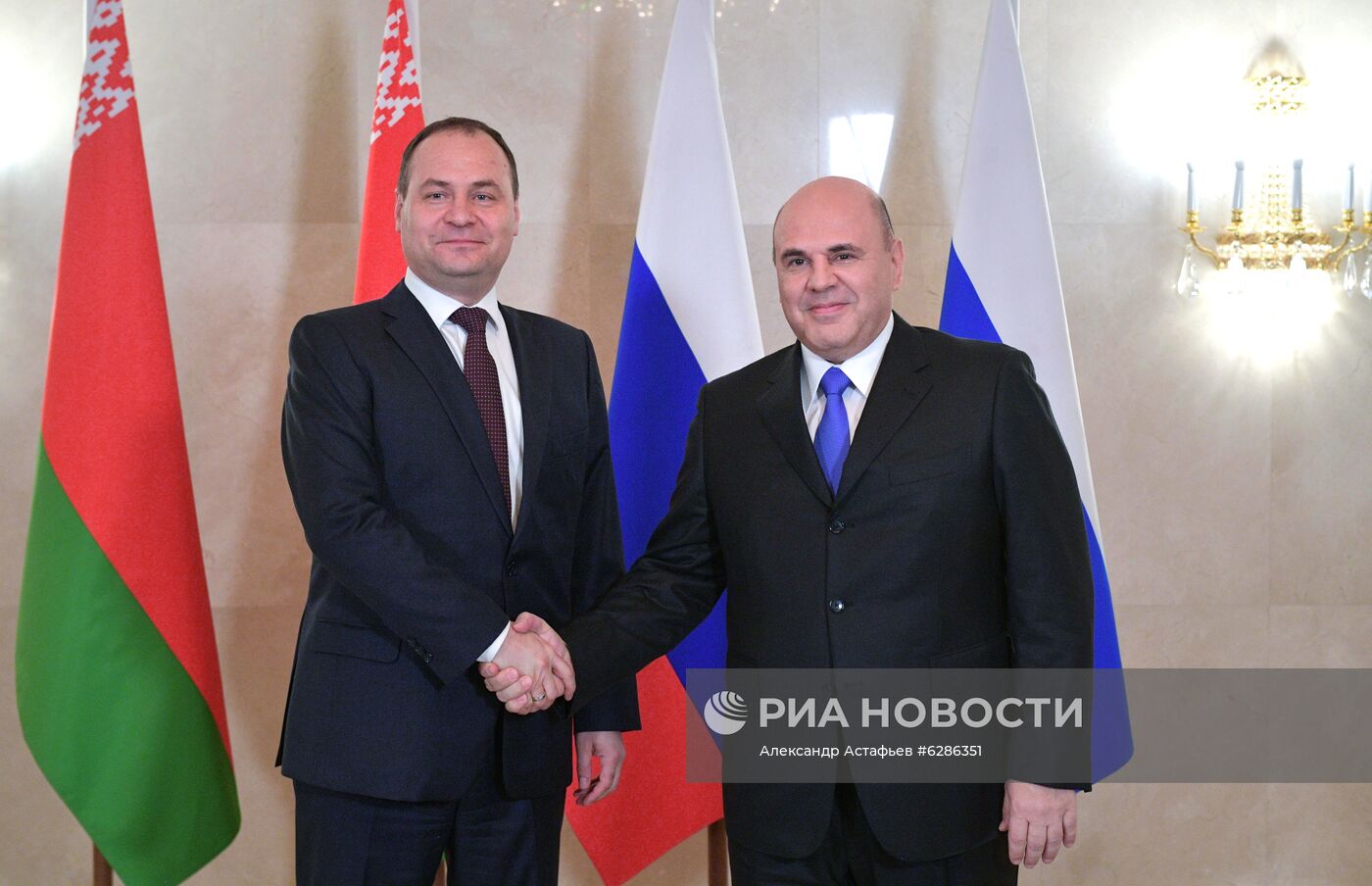 Премьер-министр РФ М. Мишустин провел переговоры с премьер-министром Белоруссии Р. Головченко