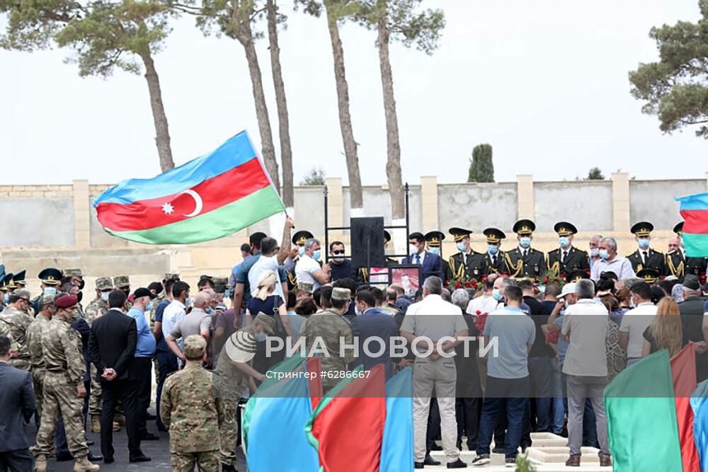 Похороны военнослужащих Азербайджана, погибших на границе с Арменией