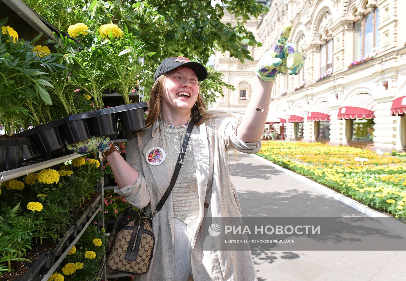 Фестиваль цветов в ГУМе 