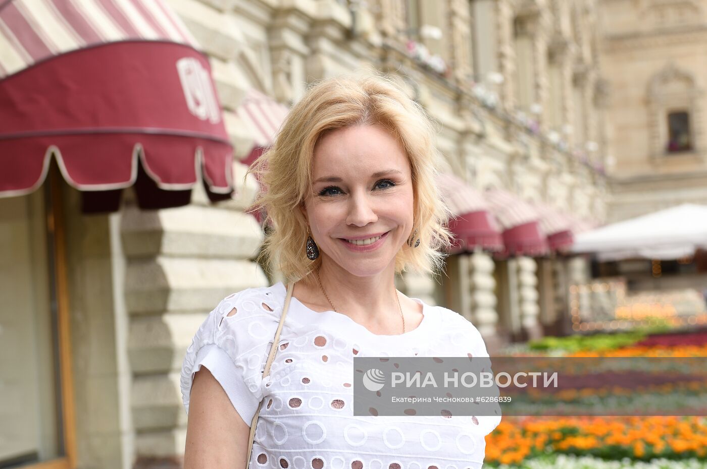 Фестиваль цветов в ГУМе 