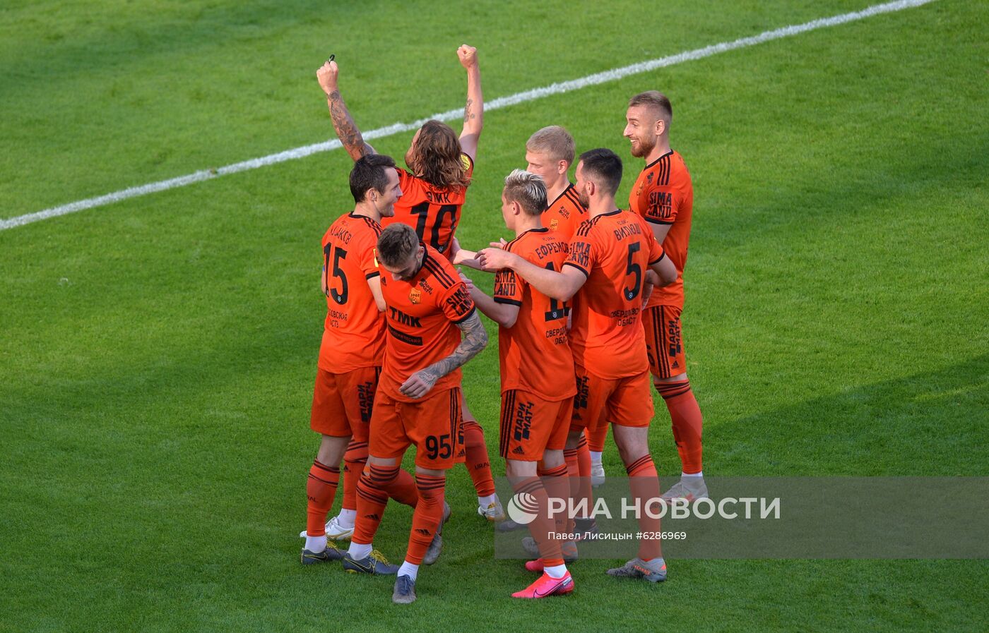 Футбол. РПЛ. Матч "Урал" — "Арсенал"