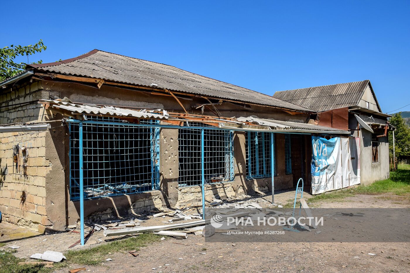 Последствия обстрела на азербайджано-армянской границе