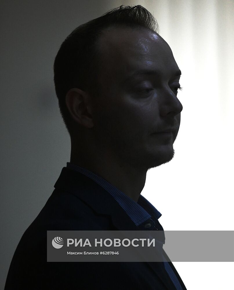 Рассмотрение жалобы на арест подозреваемого в госизмене И. Сафронова