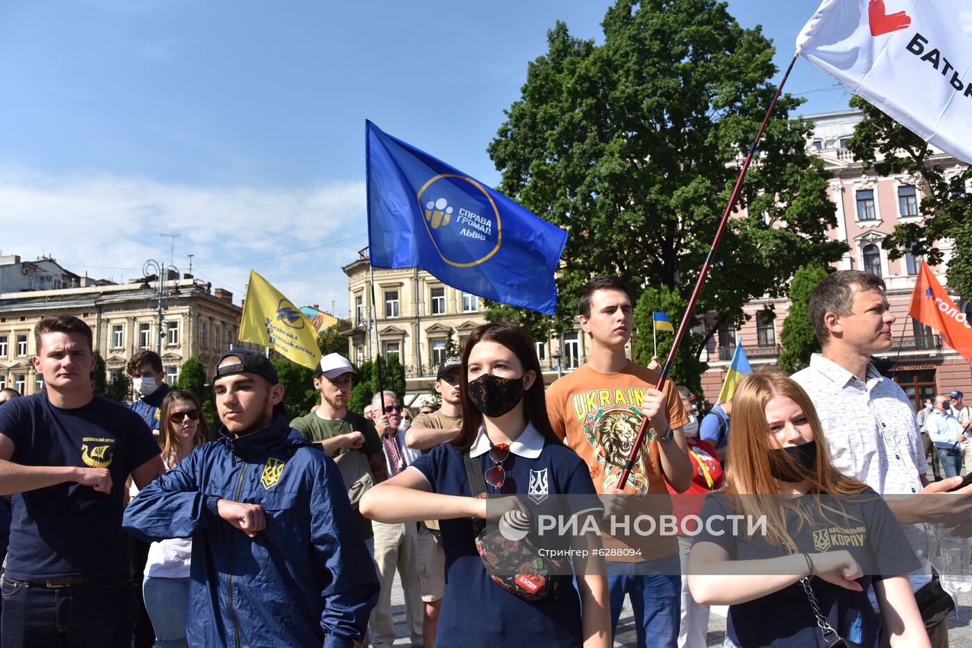 Рассмотрение Радой Украины закона о русском языке