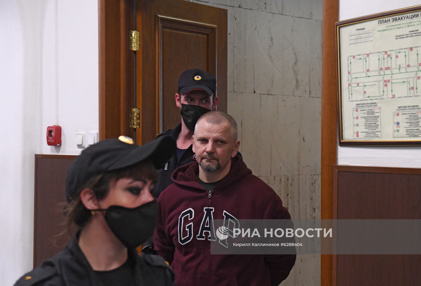 Рассмотрение ходатайства следствия о продлении ареста Н. Мистрюкову