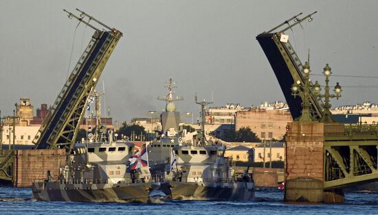 Репетиция парада в честь Дня Военно-морского флота