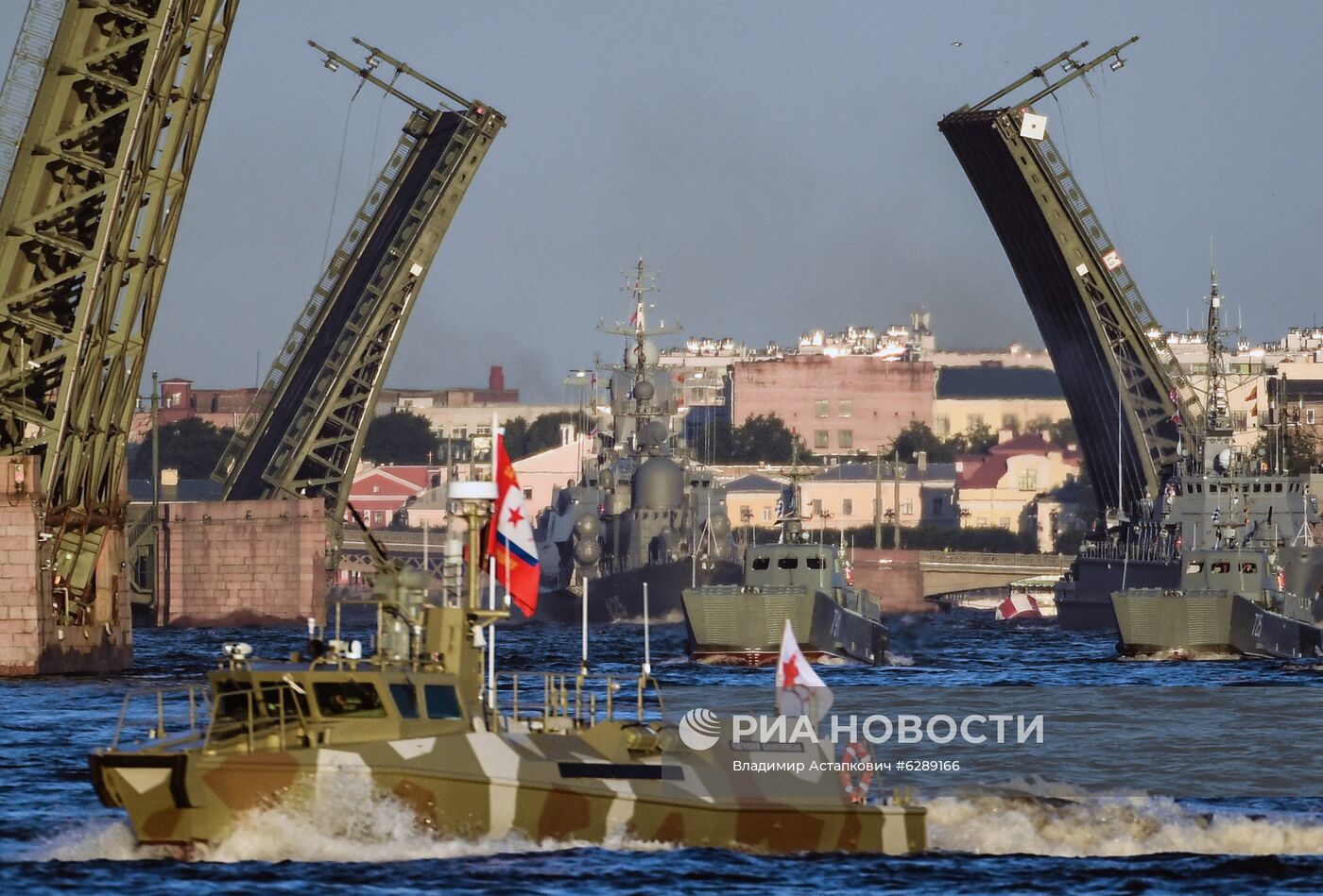 Репетиция парада в честь Дня Военно-морского флота