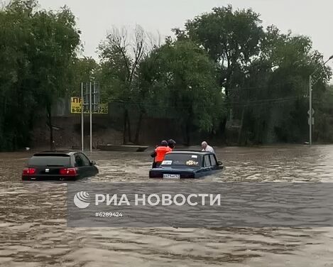 Ливень в Ростове-на-Дону вызвал сильные подтопления