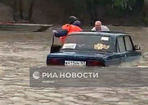 Ливень в Ростове-на-Дону вызвал сильные подтопления