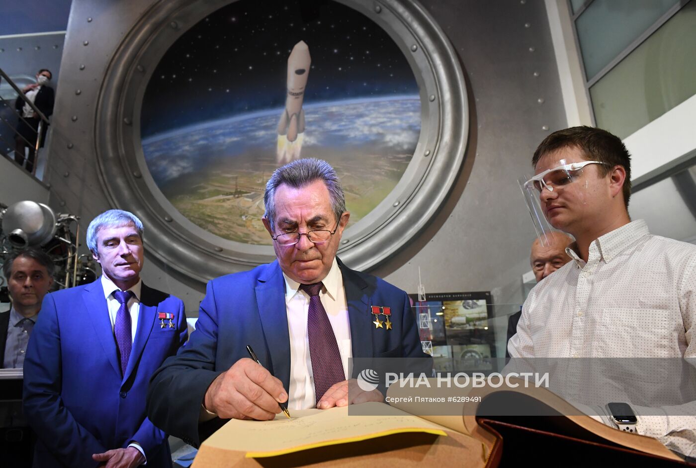Мероприятия, посвященные 45-летнему юбилею стыковки космических кораблей "Союз-19" и "Аполлон"
