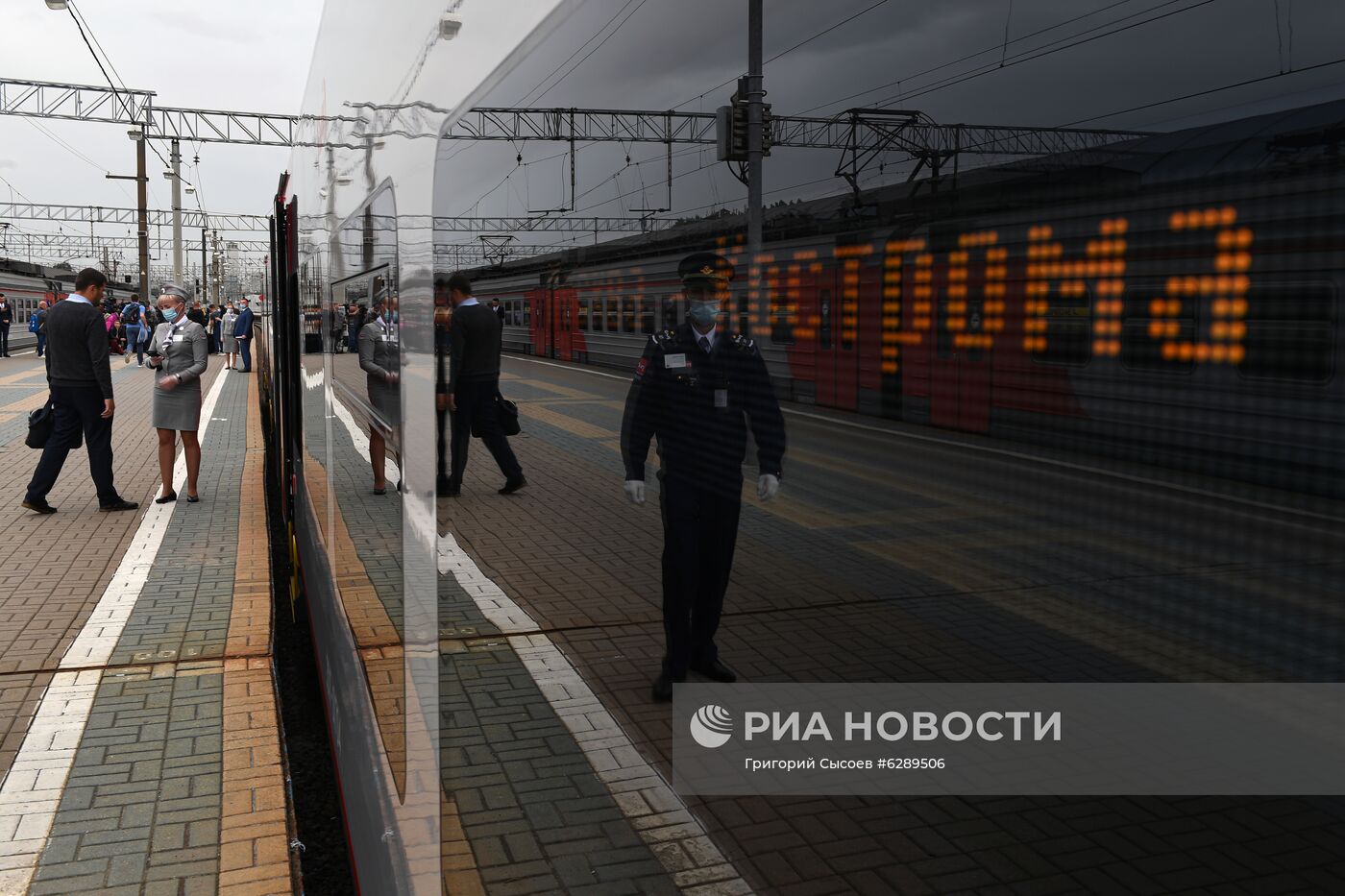 Первый рейс скоростного поезда "Ласточка" из Москвы в Кострому