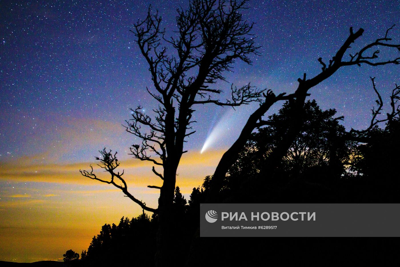 Комета NeoWise в небе над Краснодарским краем