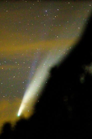 Комета NeoWise в небе над Краснодарским краем