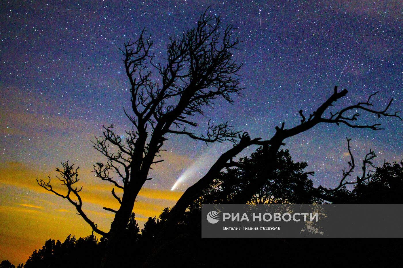 Комета NeoWise в небе над Краснодарским краем