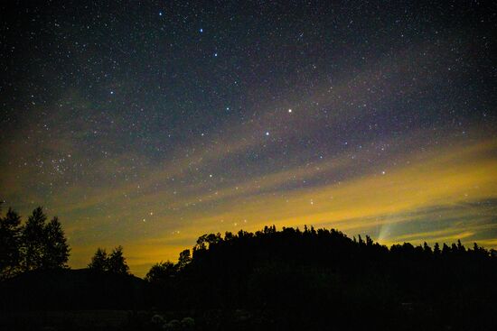 Комета NeoWise в небе над Краснодарским краем