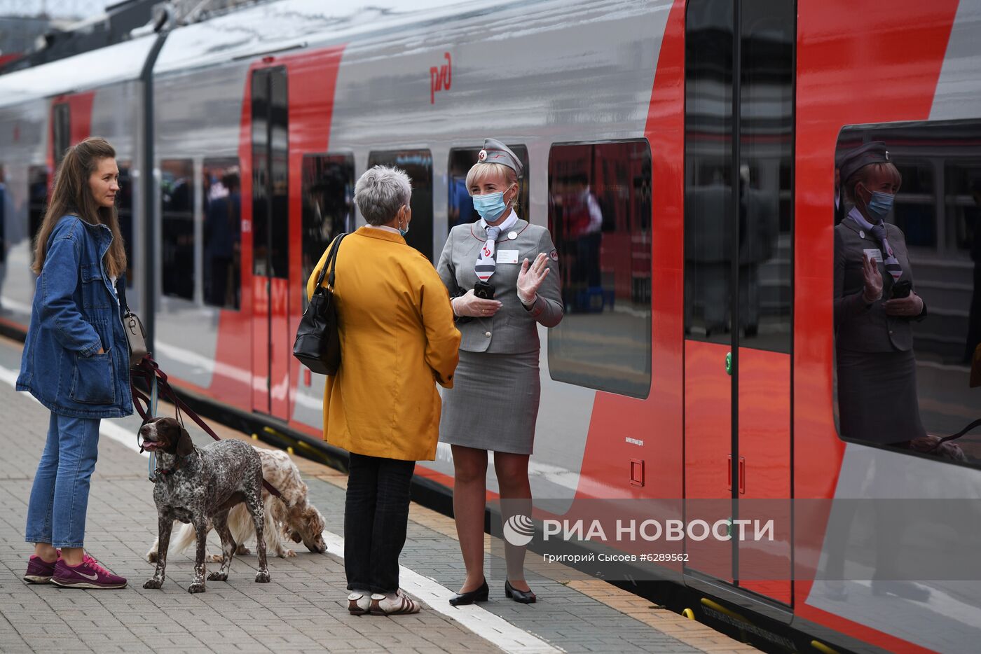 Первый рейс скоростного поезда "Ласточка" из Москвы в Кострому