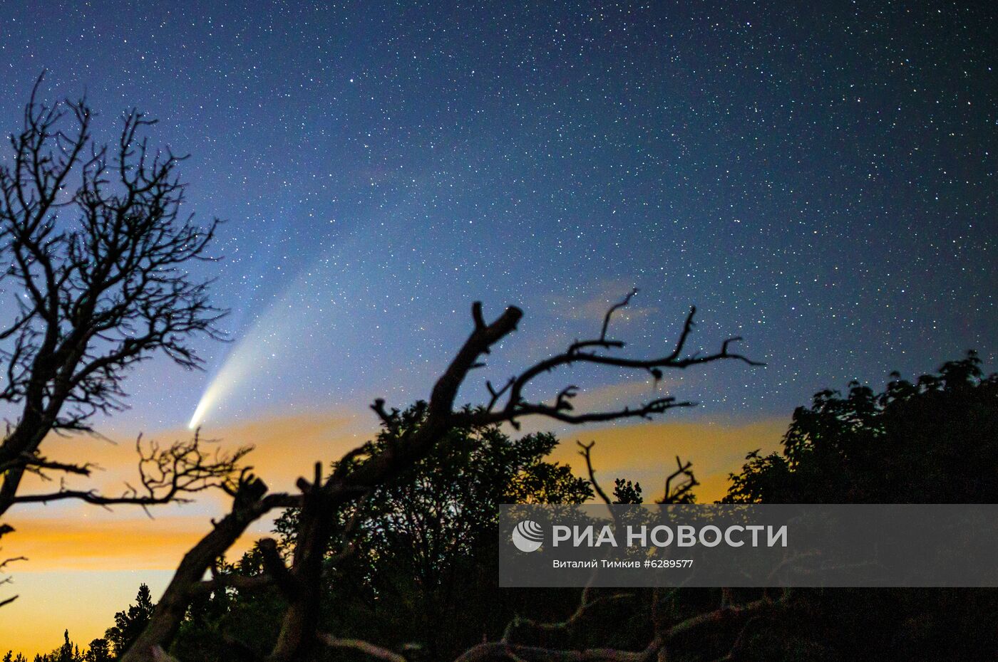 Комета NeoWise в небе над Краснодарским краем