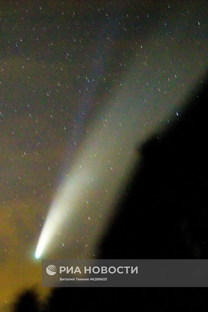 Комета NeoWise в небе над Краснодарским краем