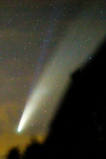 Комета NeoWise в небе над Краснодарским краем