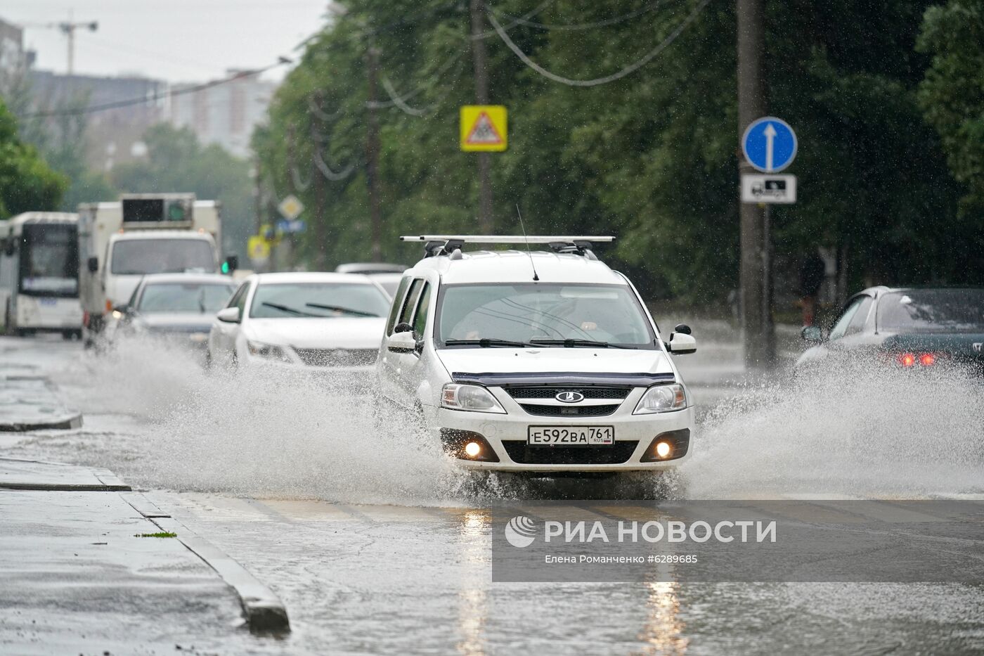 Ливень в Ростове-на-Дону вызвал сильные подтопления