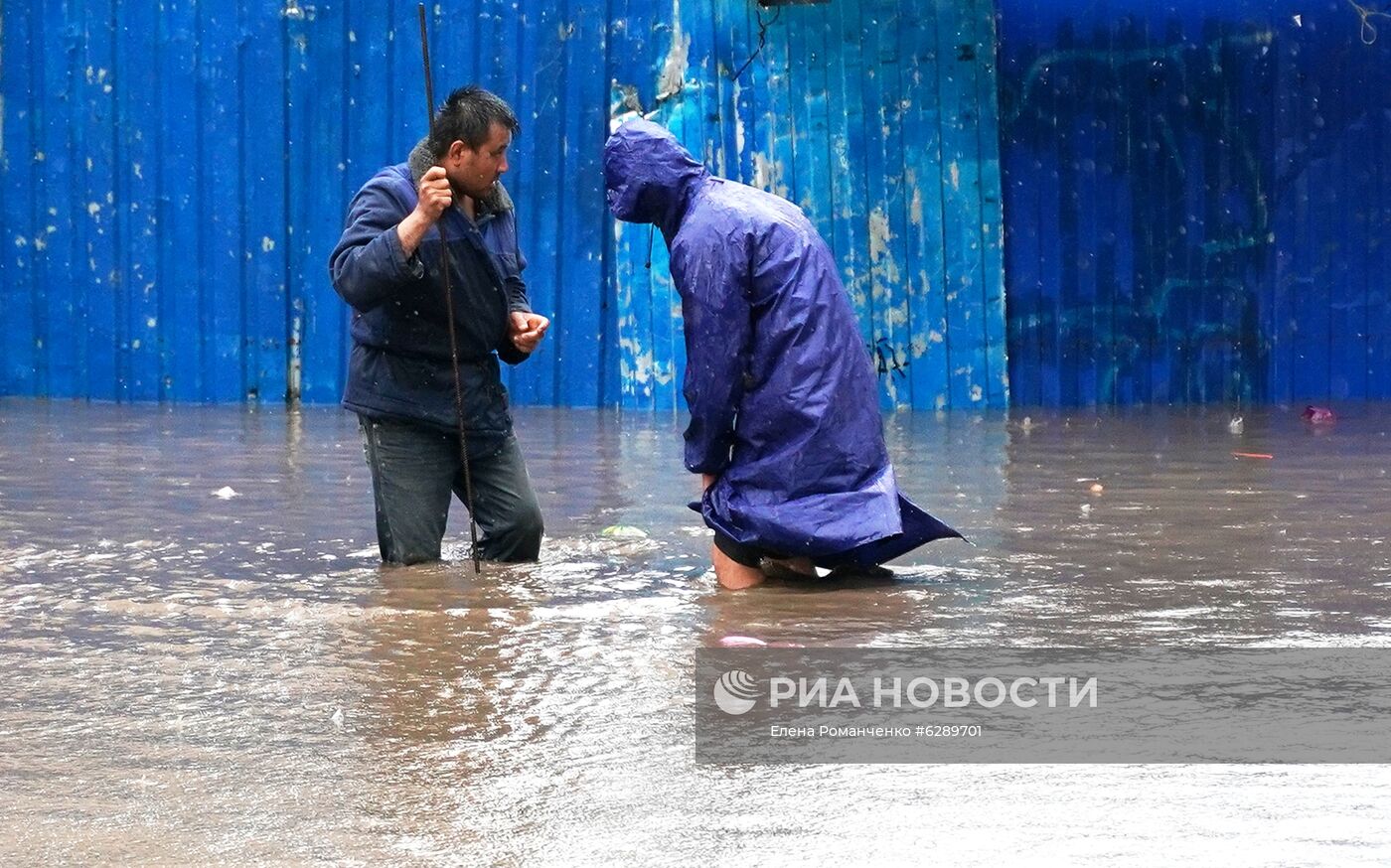 Ливень в Ростове-на-Дону вызвал сильные подтопления