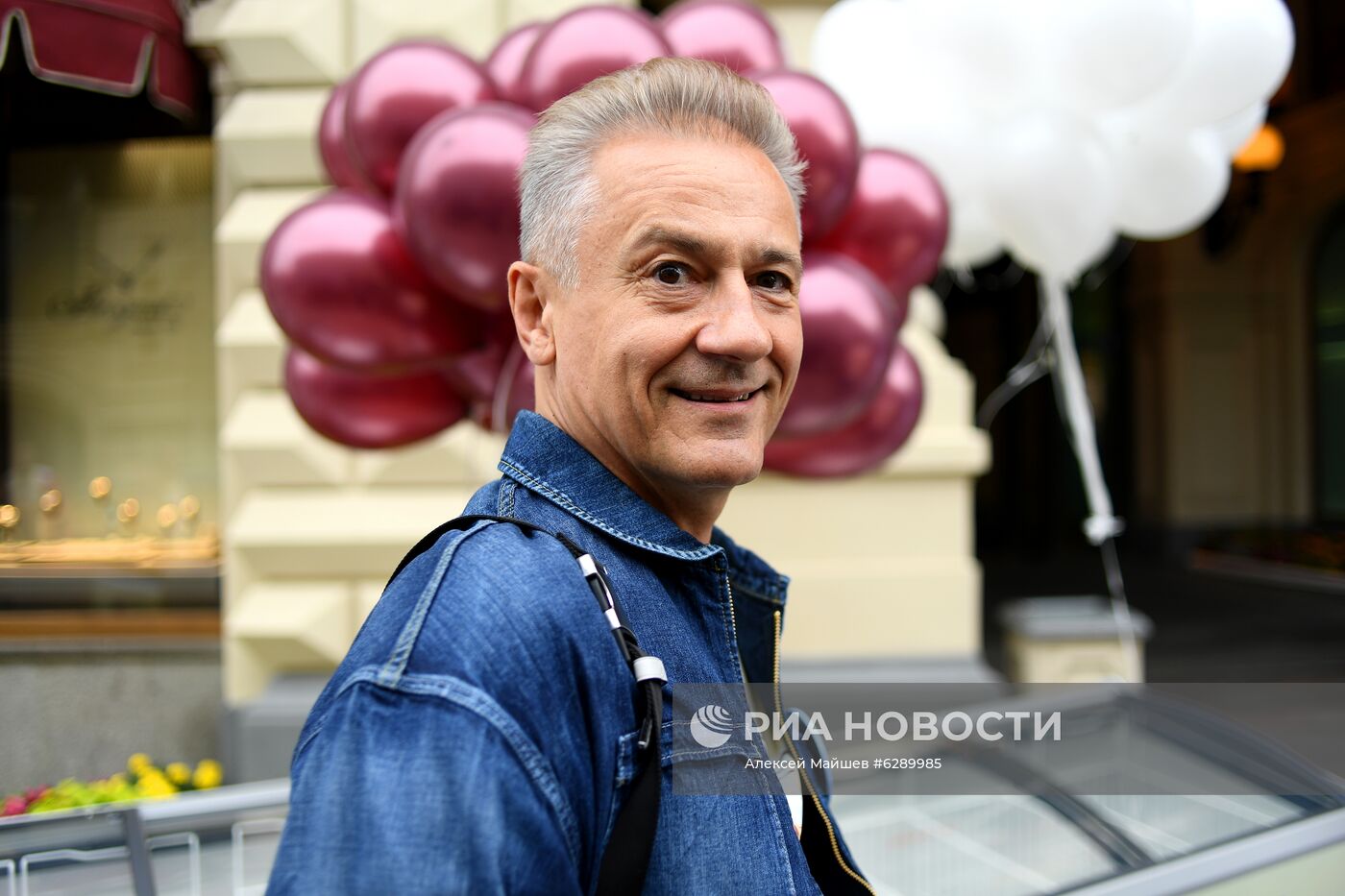 Благотворительное мероприятие "ГУМ-мороженое медикам!"